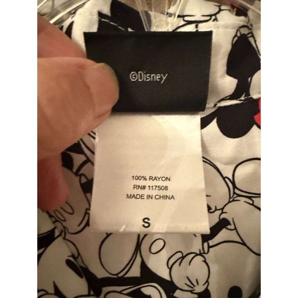 Disney Men's Mickey Mouse 100% Rayon Short-Sleeve Shirt Size S Brand New NWT - Picture 9 of 10